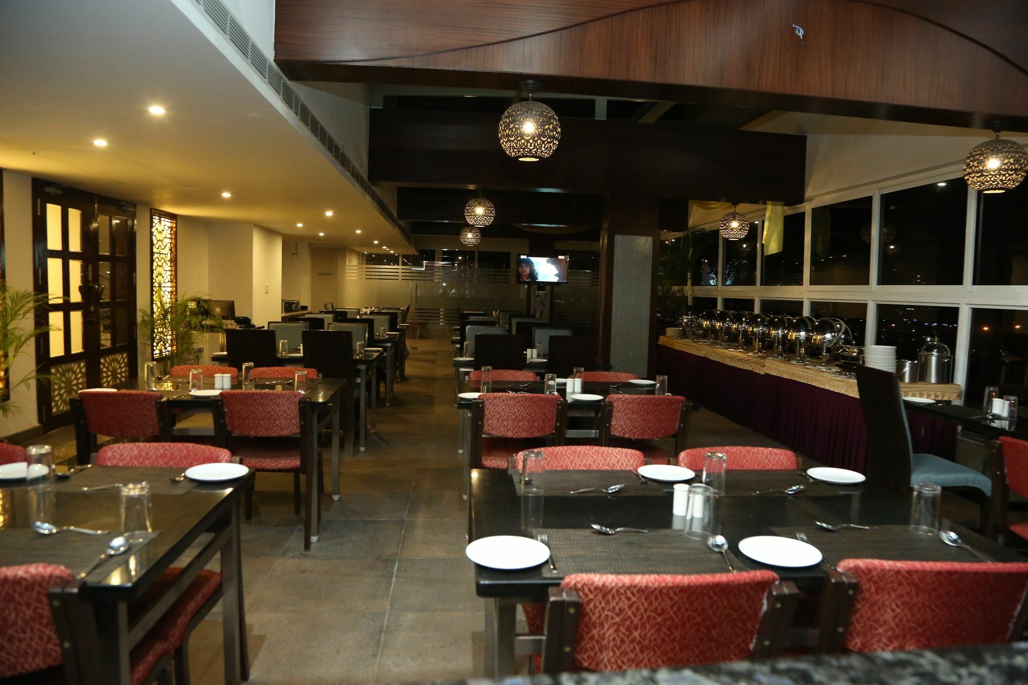 I V Sanctum Hotel Bangalore Bagian luar foto