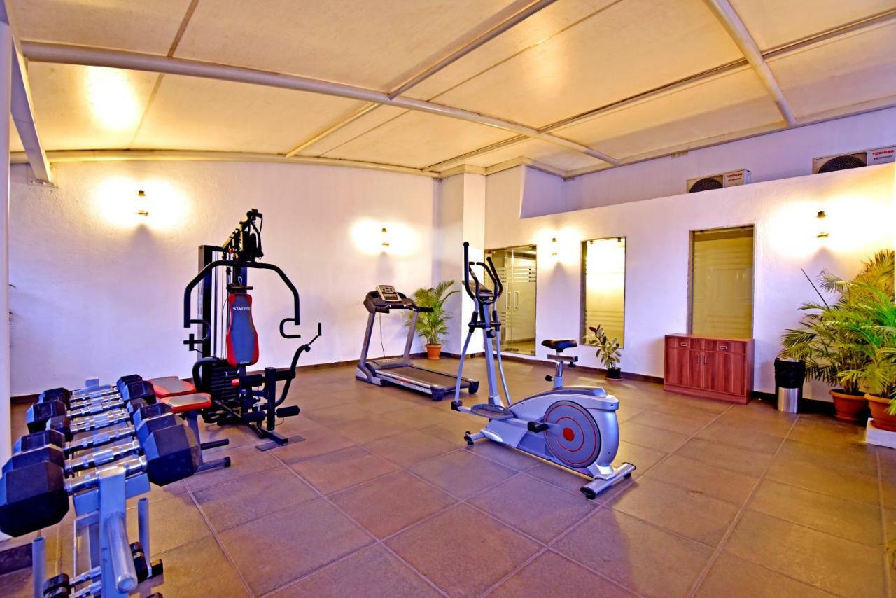I V Sanctum Hotel Bangalore Bagian luar foto