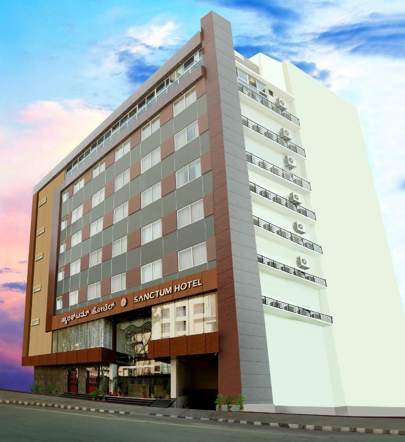 I V Sanctum Hotel Bangalore Bagian luar foto